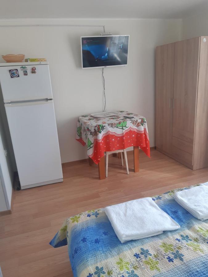 Lucian Studio Apartment Bucharest Exterior photo